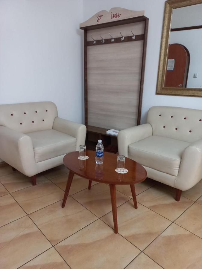 Hotel Wayra Лима Екстериор снимка