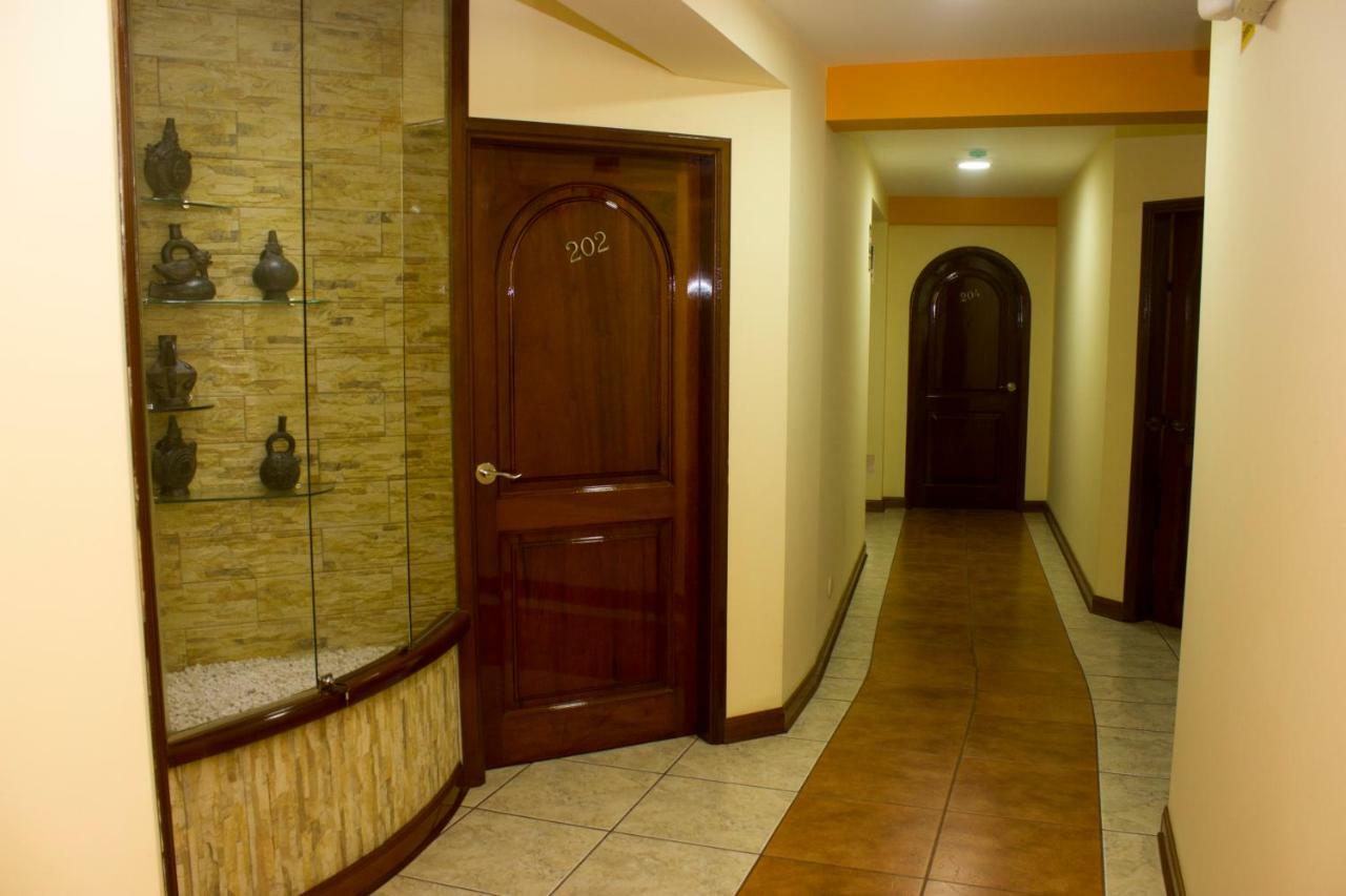 Hotel Wayra Лима Екстериор снимка
