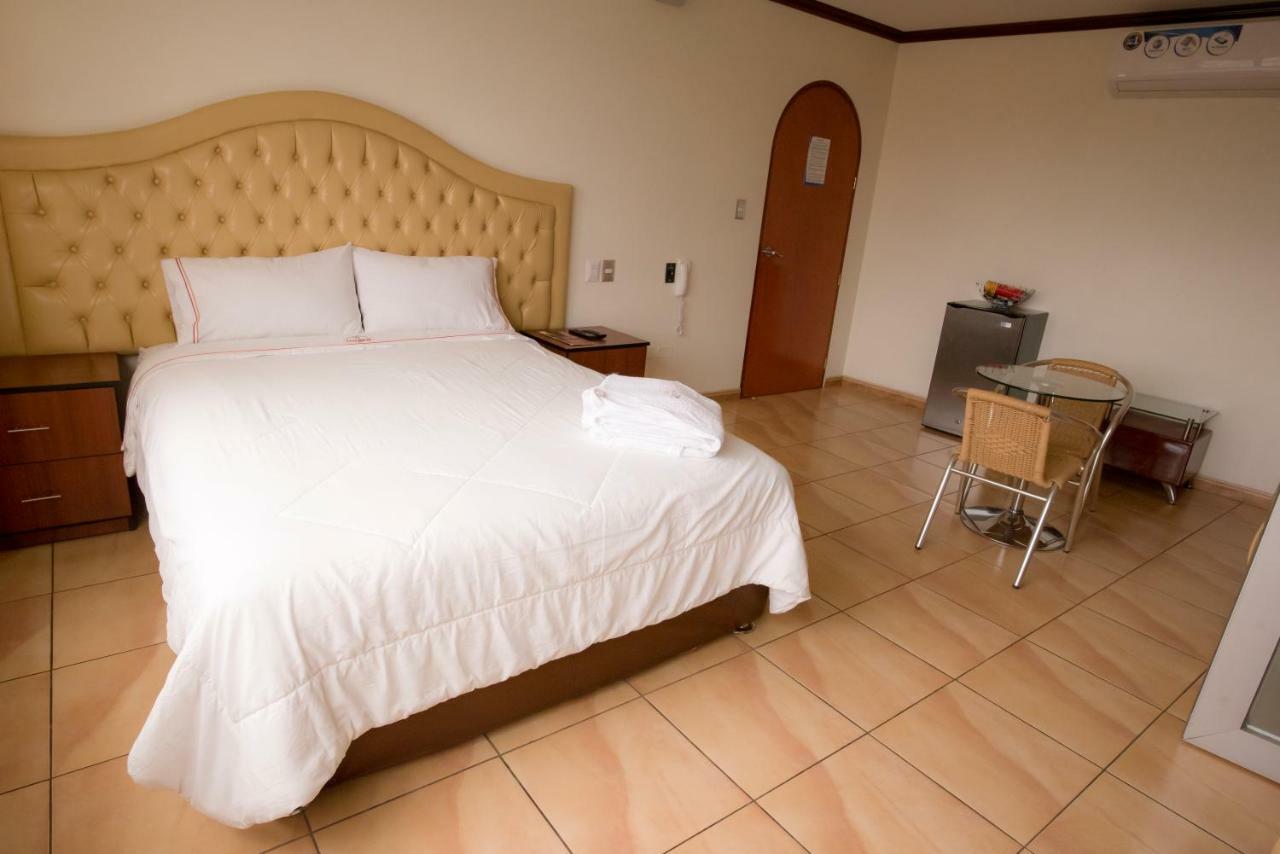 Hotel Wayra Лима Екстериор снимка